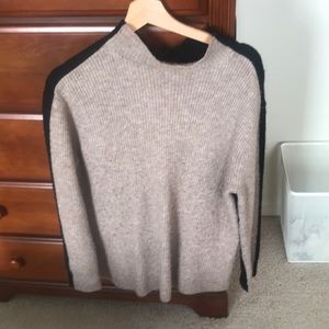 Vince Camuto color block sweater​